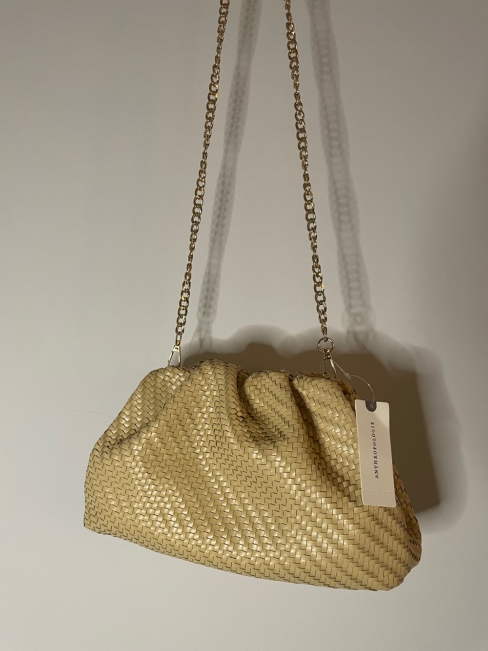 Anthropologie MAEVE Straw look Shoulder Bag in creamy Pale with Gold Chain NWT